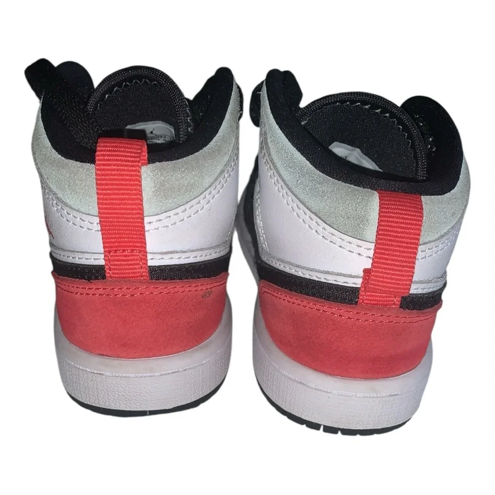 Nike Air Jordan 1 Sneakers